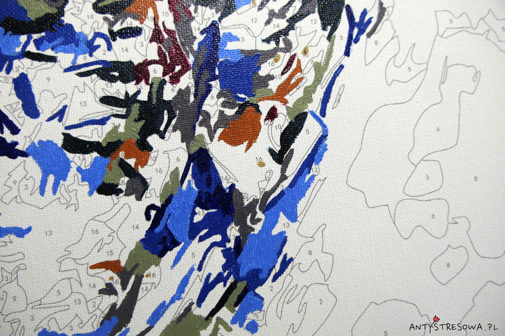 Niebieska sowa - zestaw w trakcie malowania